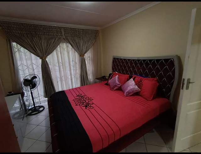 3 BEDROOM HOUSE FOR SALE IN MAGALIESBERG COUNTRY ESTATE